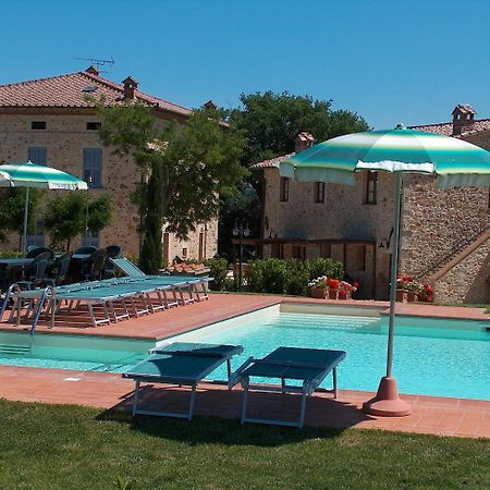 Borgo Il Villino Guest House Casole d'Elsa Exterior photo