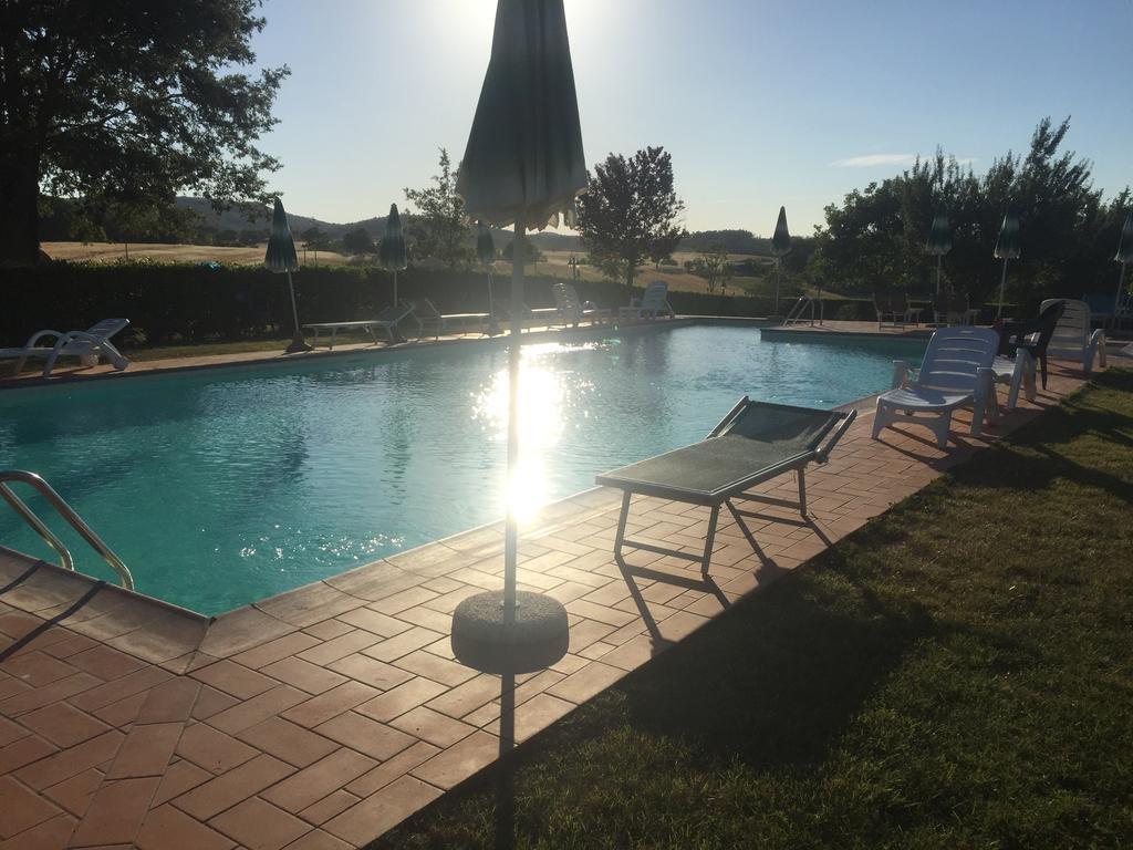 Borgo Il Villino Guest House Casole d'Elsa Exterior photo