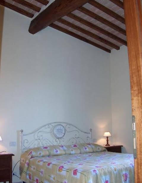 Borgo Il Villino Guest House Casole d'Elsa Exterior photo